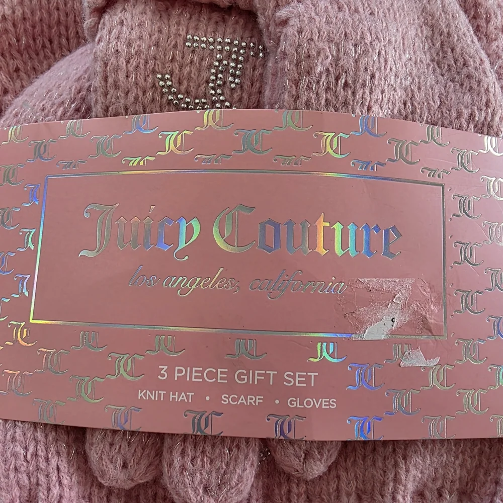 Juicy Couture 3PC Winter Gift Set Scarf, Hat And Gloves With Embellished Logo - Picture 2 of 7